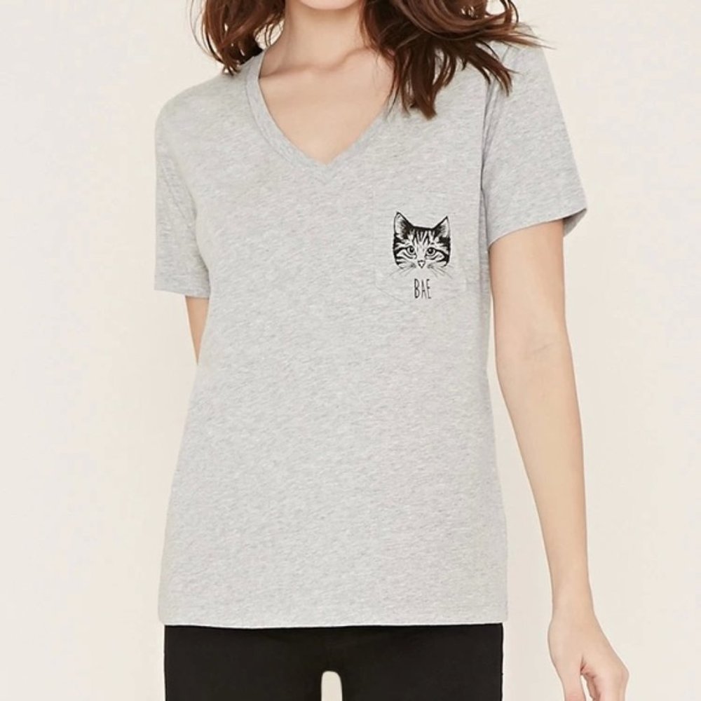 RARE Forever 21 shirt with cat in pocket